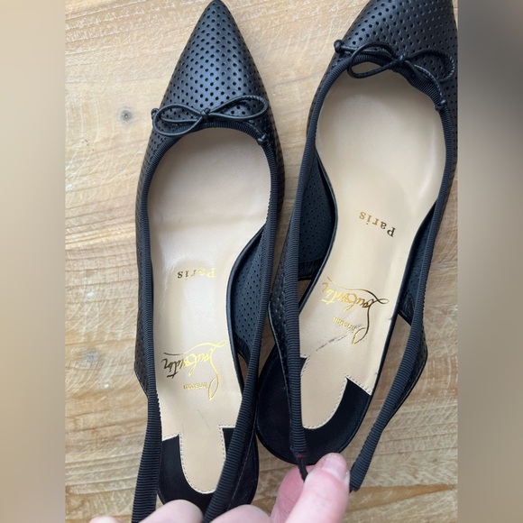 New Christian Louboutin HALL SLING PUMP 55
Perforated Leather Heels Size 7 - Picture 17 of 17